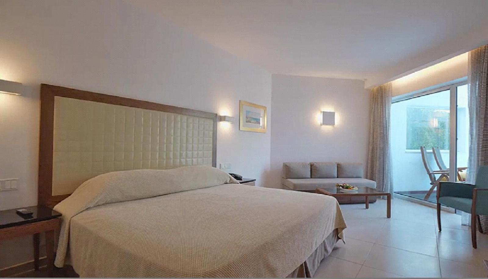 Deluxe Garden View Shared pool Adults Only